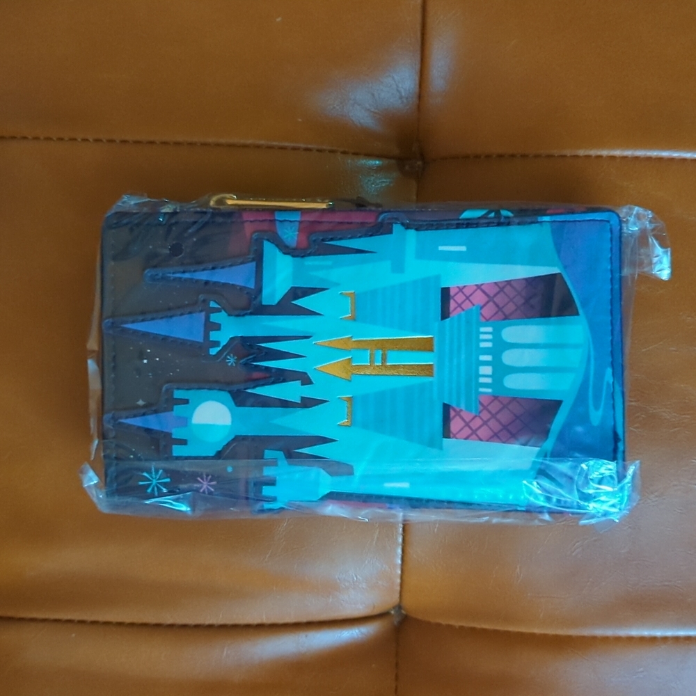 Loungefly Cinderella castle wallet